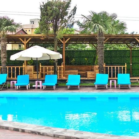 Hotel Genatsvale Batumi Exterior foto